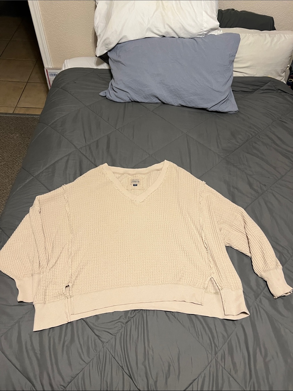 American Eagle Outfitters Cream Waffle V-Neck Sweater